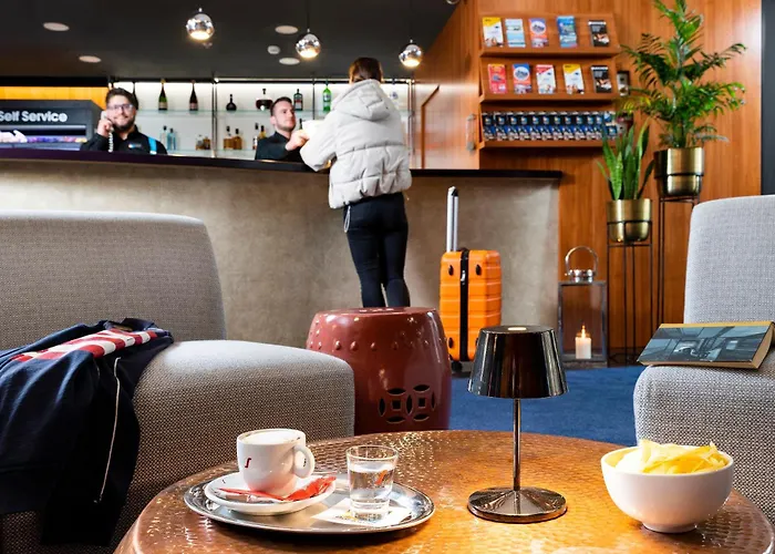 Bo33 Family & Budapest