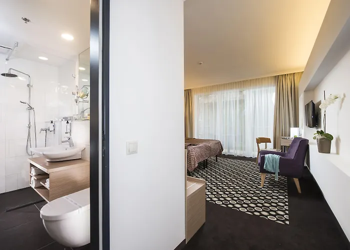 Hotell Bo33 Family & Budapest